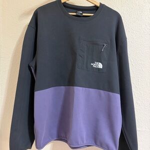 Men’s The North Face Black and Purple Crewneck Size Large
